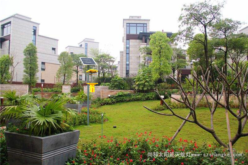 小區太陽(yáng)能滅蚊燈