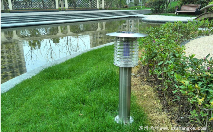 小區安裝太陽(yáng)能滅蚊燈效果