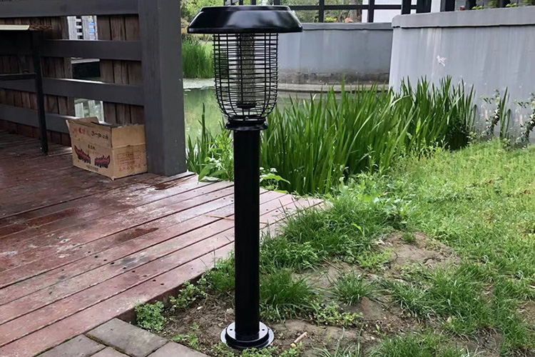 廠(chǎng)家詳解：大型戶(hù)外太陽(yáng)能滅蚊燈